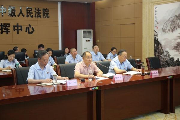 雷涌泉视频连线2.jpg