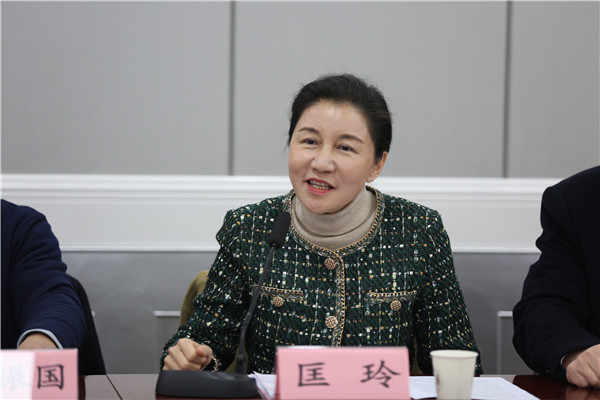 匡玲.jpg